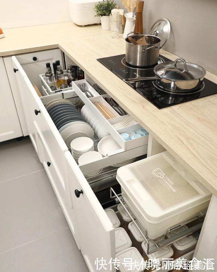 柜体|厨房如何设计更实用?中岛、一字型、L型、U型哪个更适合你家!