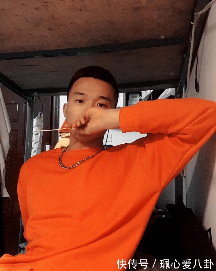 痞子|长春大学旅游学院肌肉学霸,肌肉漂亮帅气,痞子味儿十足!