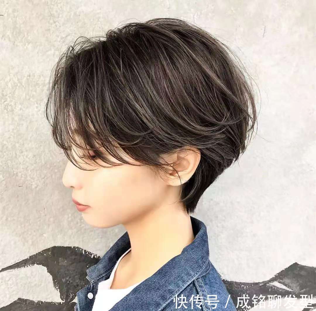 短发|30岁女士剪短发后,老公说老了5岁,哪种短发时尚减龄又好打理?