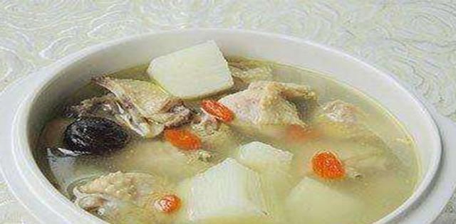 老母鸡|如果你最近虚劳咳嗽、体虚,不妨来一道“山药炖老母鸡”做法简单