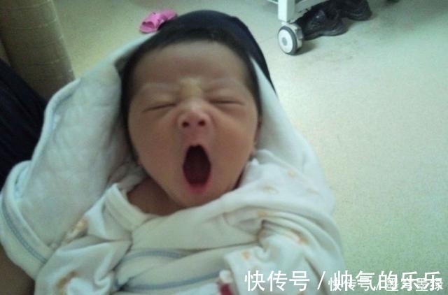 取名|爸爸姓路,给孩子取名,上户口时,工作人员称这名值钱