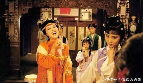 四大名著|《红楼梦》为什么成为四大名著之首,只因为一首诗道破千年历史