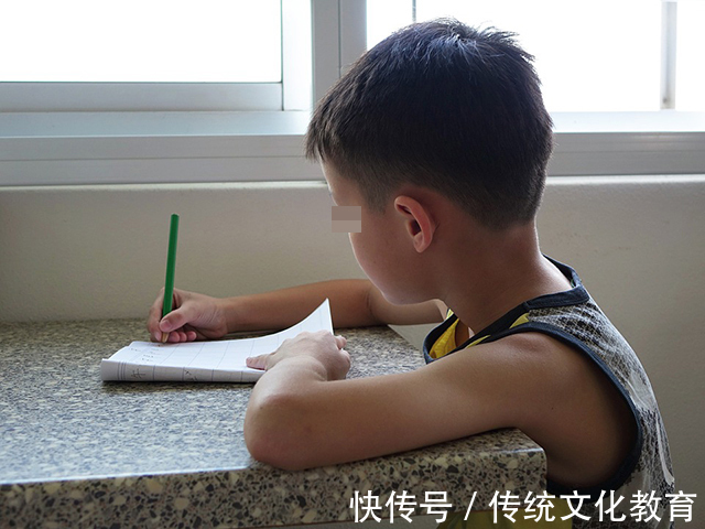 黄金时间|揭秘教育孩子的正确方式:富养和穷养,都比不上这样教养孩子