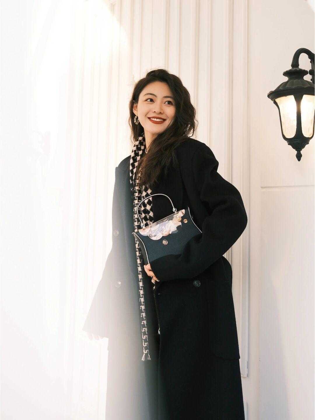 深冬|深冬穿黑色大衣才是最正确的选择,低调简约又有格调,安全感满满