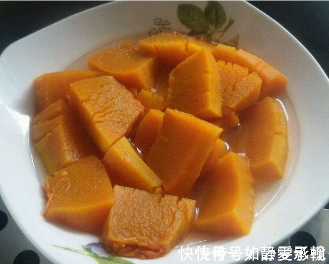 膝关节炎|民间土偏方：“豆浆+南瓜”一起煮，一周喝3次，膝盖不疼了