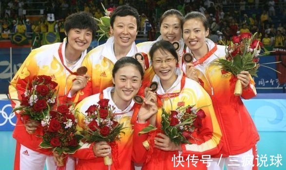 富人|女排名将远嫁泰国，3岁混血儿子开拖拉机兜风，家住曼谷富人区