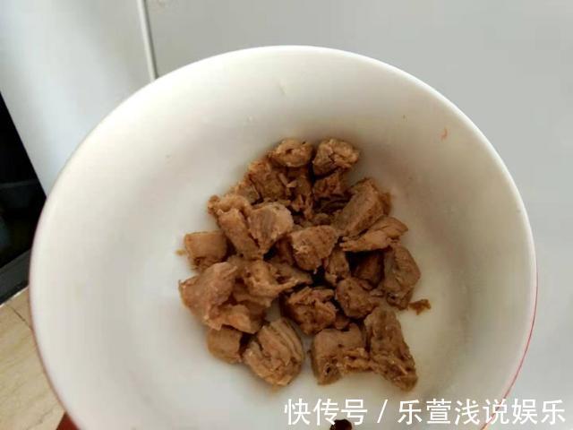 豌豆|家常大炖菜五:八种食物巧妙相聚一锅,看似复杂却简单如一