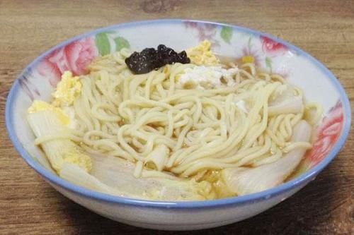 食品添加剂|喜欢吃面条的人注意了，有4种挂面尽量别买，看完就明白了