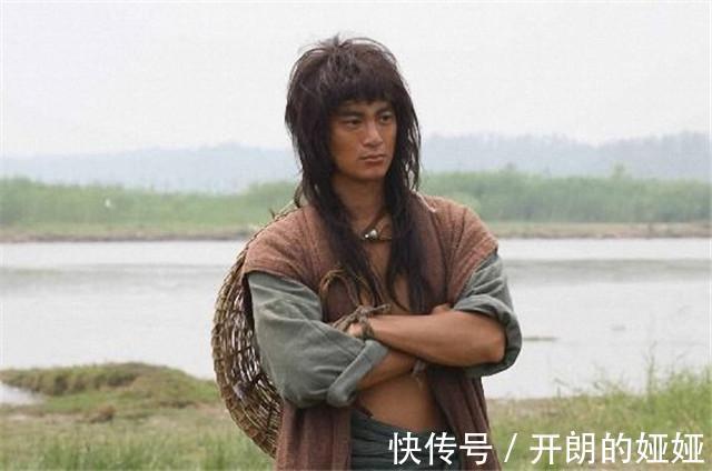 招安|水浒中最早看透宋江的两个人, 一个成仙, 一个称帝