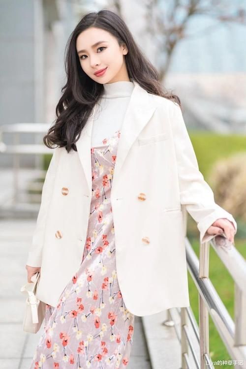 “王炸裙”好看又撩人，2021就买它！