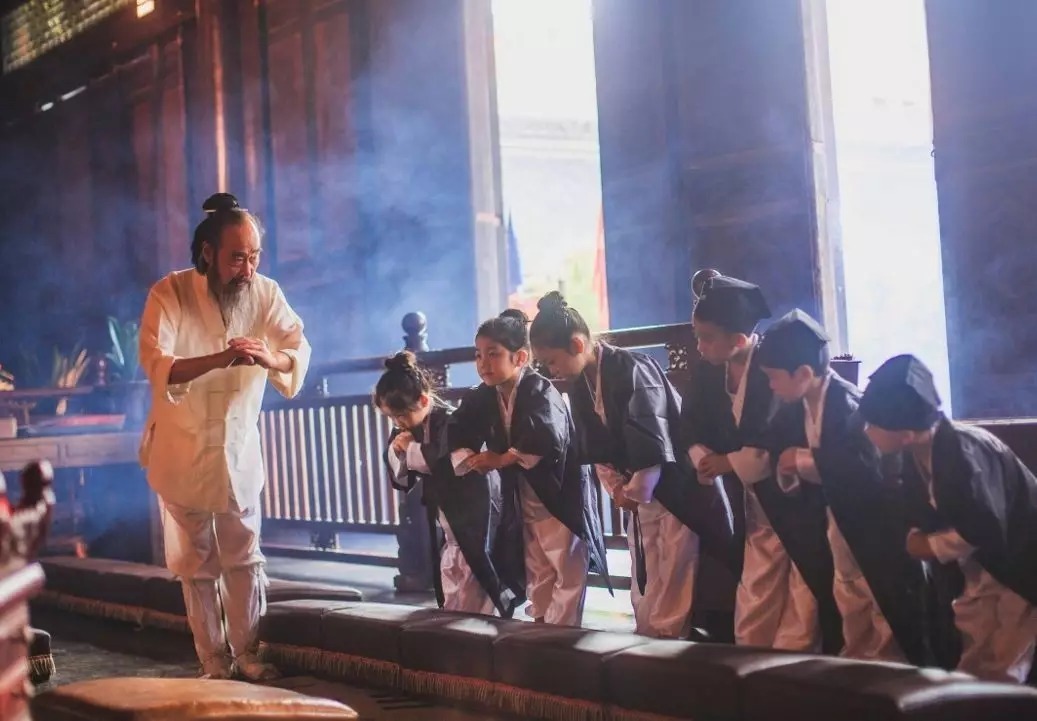 今生今世|来报恩的孩子,身上才会有的明显特质,愿你家小孩就有!