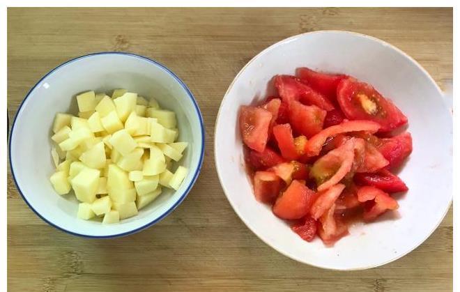 舔盘|剩米饭别再蛋炒饭了,试试这么做,美味可口又营养,好吃到舔盘