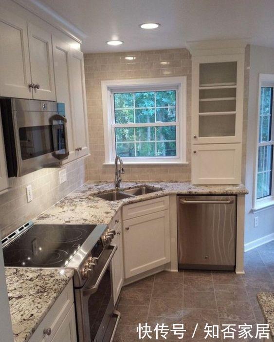 厨房灶台水槽放拐角鸡肋空间巧利用 台面多出放菜区 真棒 360房产网