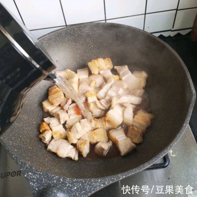 大厨教你这么做红烧肉，分分钟就可以学会