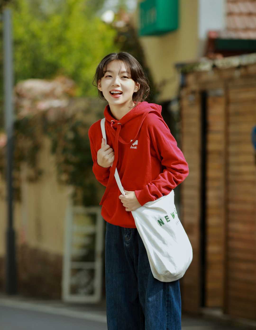 连帽 自带氛围感滤镜的穿搭来喽!还没找到标准模板的小仙女,别错过