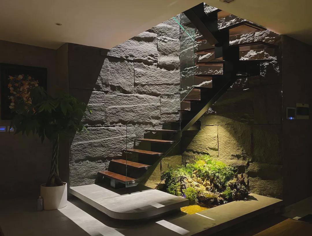 业主|顶楼复式180㎡，浴缸放在阳台“得意之作”，没想到却被吐槽了