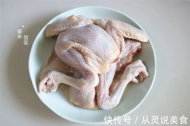 汤浓|炖鸡汤,别放那么多香料,加这3样就够了,鸡汤鲜美又香醇