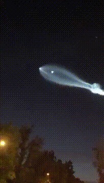 |搞笑GIF：女汉子真是不简单啊，还以为妹子要坐上去呢