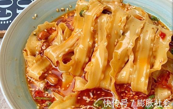 辣椒粉|冬天来上一碗开胃暖心的酸汤面,太幸福了,好吃到连汤汁都不剩