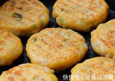早餐饼新吃法,不放面粉,外焦里嫩,香甜可口,一出锅连吃3个