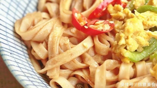 葱油|超级好吃的一碗面，10分钟就搞定，比葱油拌面香多了