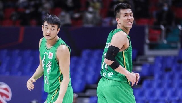 杨鸣|31岁老将不容易!辽宁“复仇”首钢,关键时刻总有奇兵站出来