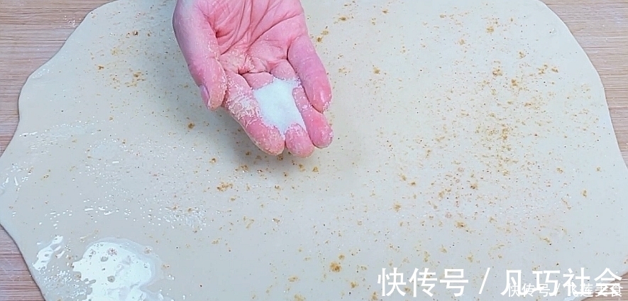 电饭锅不要只煮米饭了,教你用“电饭锅蒸馒头”,吃一次就上瘾