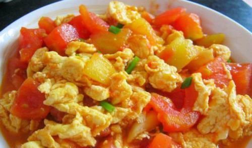 西红柿配一宝,一起食用,视力变好了,皮肤好了,大人小孩都爱吃