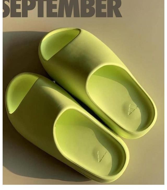 slide|侃爷又鸽了！除了《DONDA》跳票外，还有全新 Yeezy Slide