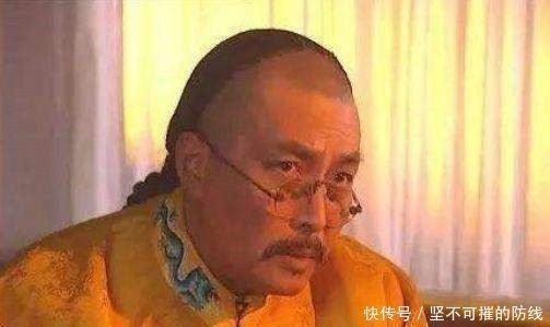 康熙写下一个“墨”字, 众皇子猜不出下联, 小弘历一猜就对了!