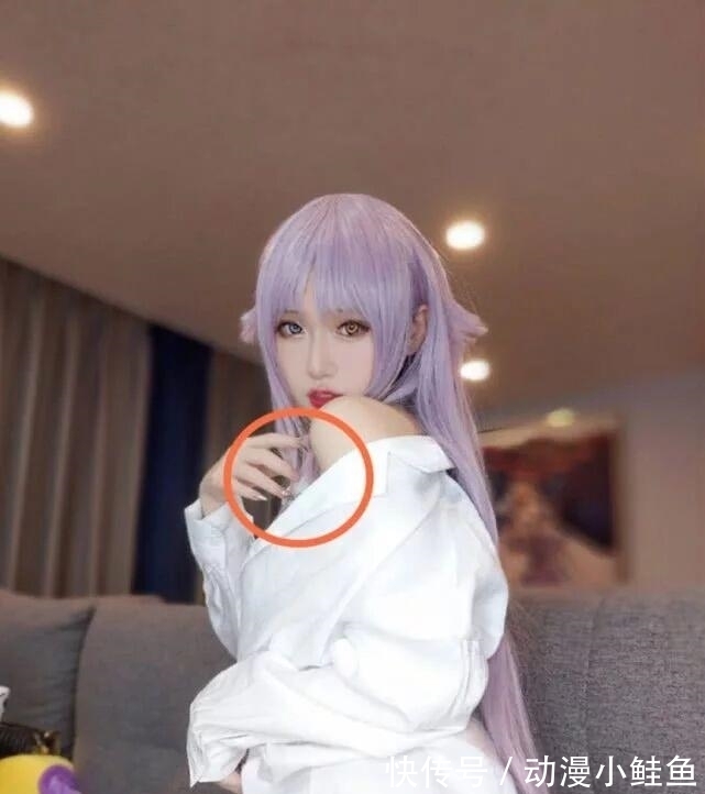 腐团儿|腐团儿深夜发福利,注意力却都在她的手指上,网友:还缺男朋友吗?