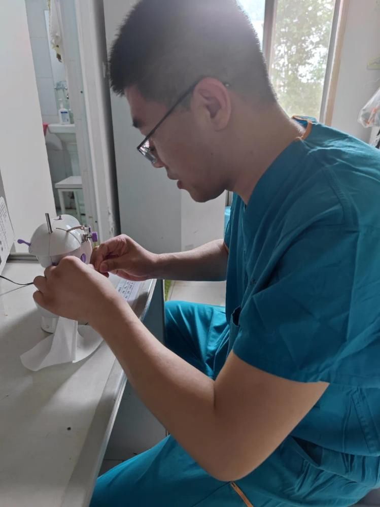 中草药|大暑至！青岛市中心医院北部院区医护巧手自制防蚊香囊送患者