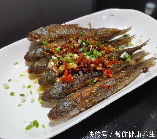 油炸青皮嫩,外酥里嫩,不错的下酒菜!