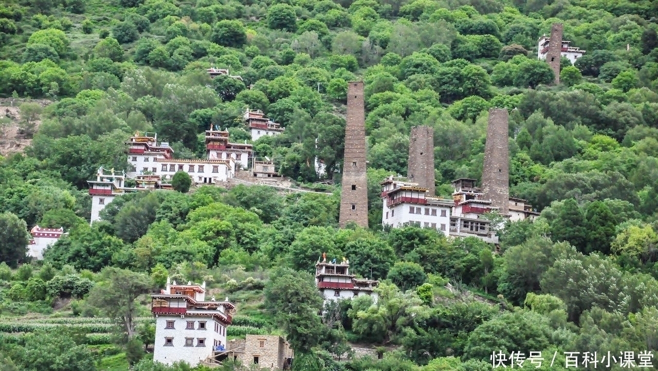 县城|川西这个很窄的县城厉害了，千年古碉漫山遍野，尤其这两个村更胜