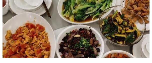 哈佛|姚安娜把蔥誤認成韭菜，后期幫她挽尊，哈佛高材生身份被質疑