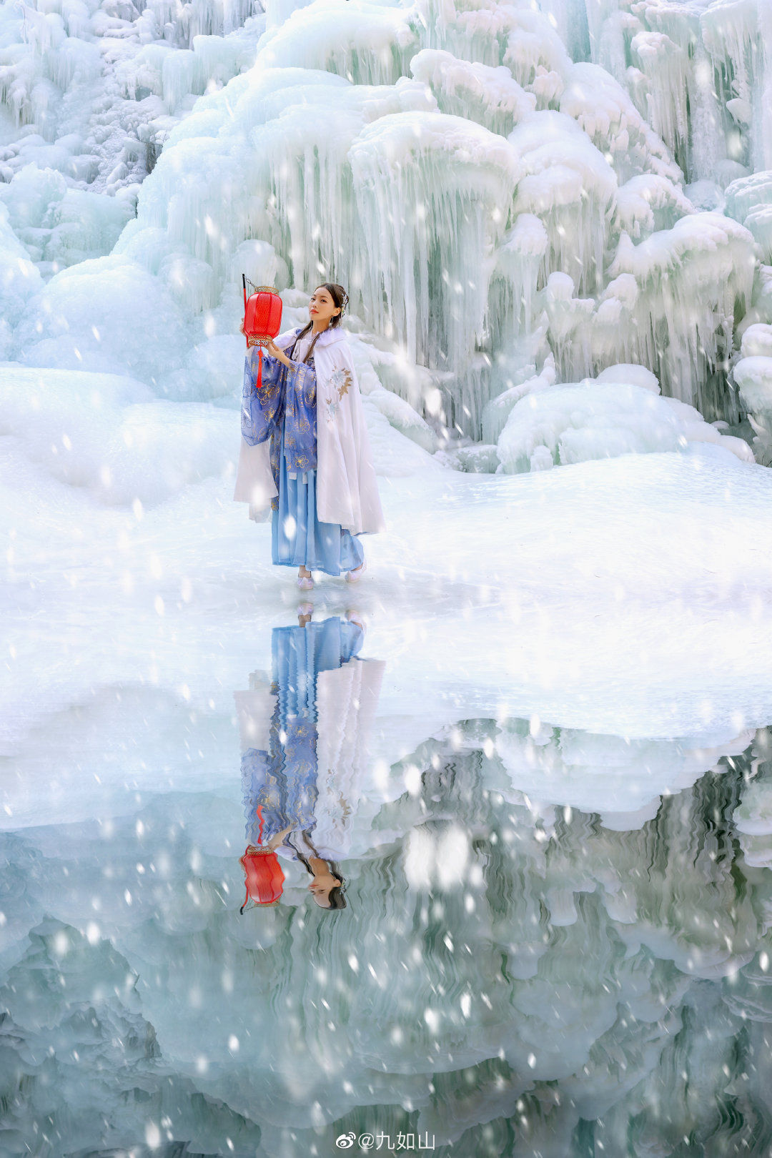 #醉美济南# ～[偷乐]粉妆玉砌冰雪美人九如山，汉服打卡网红地[羞嗒嗒]Via@九如山