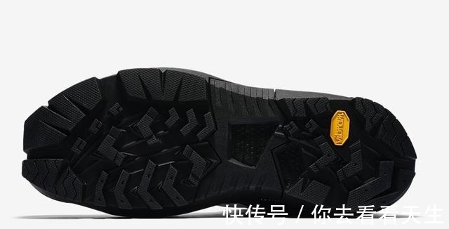 yeezy 一年 365 天都穿不腻的黑魂狂潮,黑的也太帅了