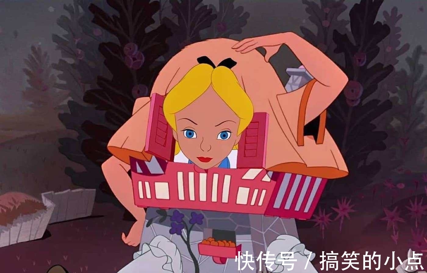 沙雕|揭秘迪士尼绿背景,坐魔毯全靠平衡力,大海变娃娃池,现场太沙雕