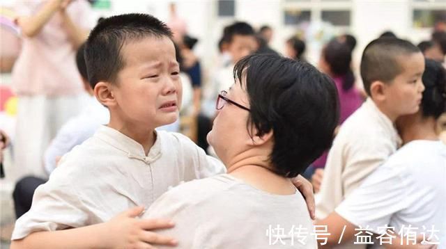 伊甸湖|“孩子口渴,喝你一口饮料咋啦”老奶奶强词夺理,女孩霸气回怼