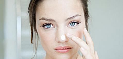 妙招|鼻子上黑头去不掉皮肤科医教你1个妙招,轻轻一抹,黑头全出来