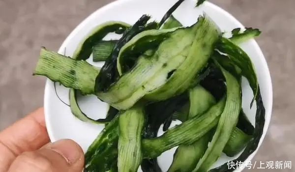 这5种蔬菜水果的皮千万不能吃！伤害极大……