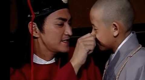 穿紅衣服最帥的男人長這樣