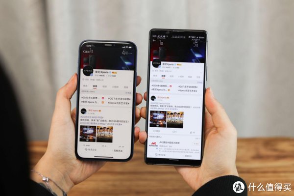 碰撞|手机上手体验 篇五十四：顶级硬件之间的碰撞，iPhone 12 VS 索尼 Xperia 1 II