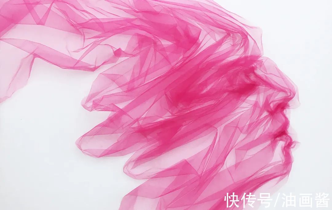 美女@纱布也能画画?他用薄纱画出美女肖像,这操作太“秀”了