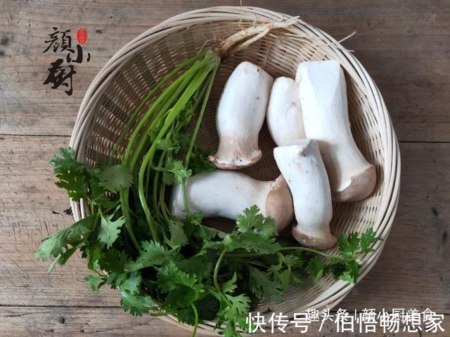 自从学会杏鲍菇这个做法,我家连烧烤都不买了,每次做孩子都嫌少