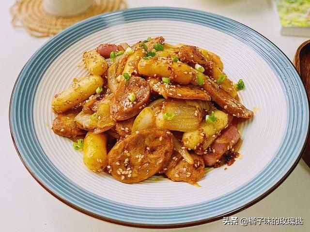 花蛤|美食家常菜推荐：爆炒花蛤，爆炒牛肚，麻辣龙虾烤肠炒年糕