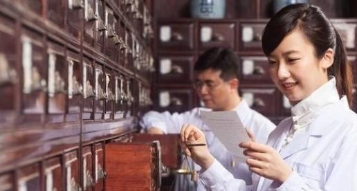 功效|西洋参是大补,功效不下十个,但3类人不要碰,只会适得其反!