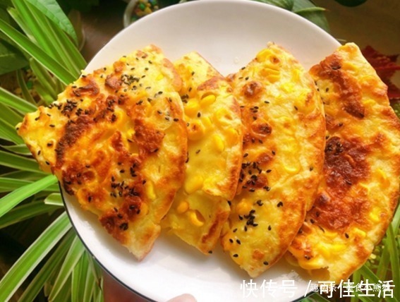 玉米最好吃做法,加一袋牛奶,筷子一搅,柔软香甜,给肉都不换!