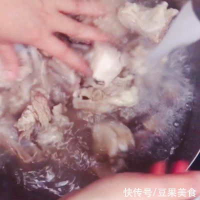 一吃就上瘾的双色萝卜羊排