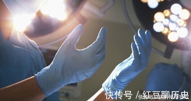 医生|生孩子遇到“段子手”医生,笑点低的产妇,没打麻药都能笑得出来